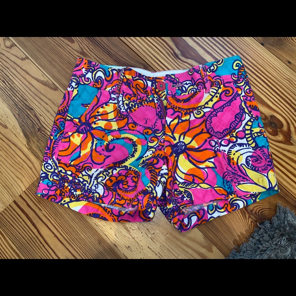 Never Worn Lily Pulitzer Shorts size 00!!!!